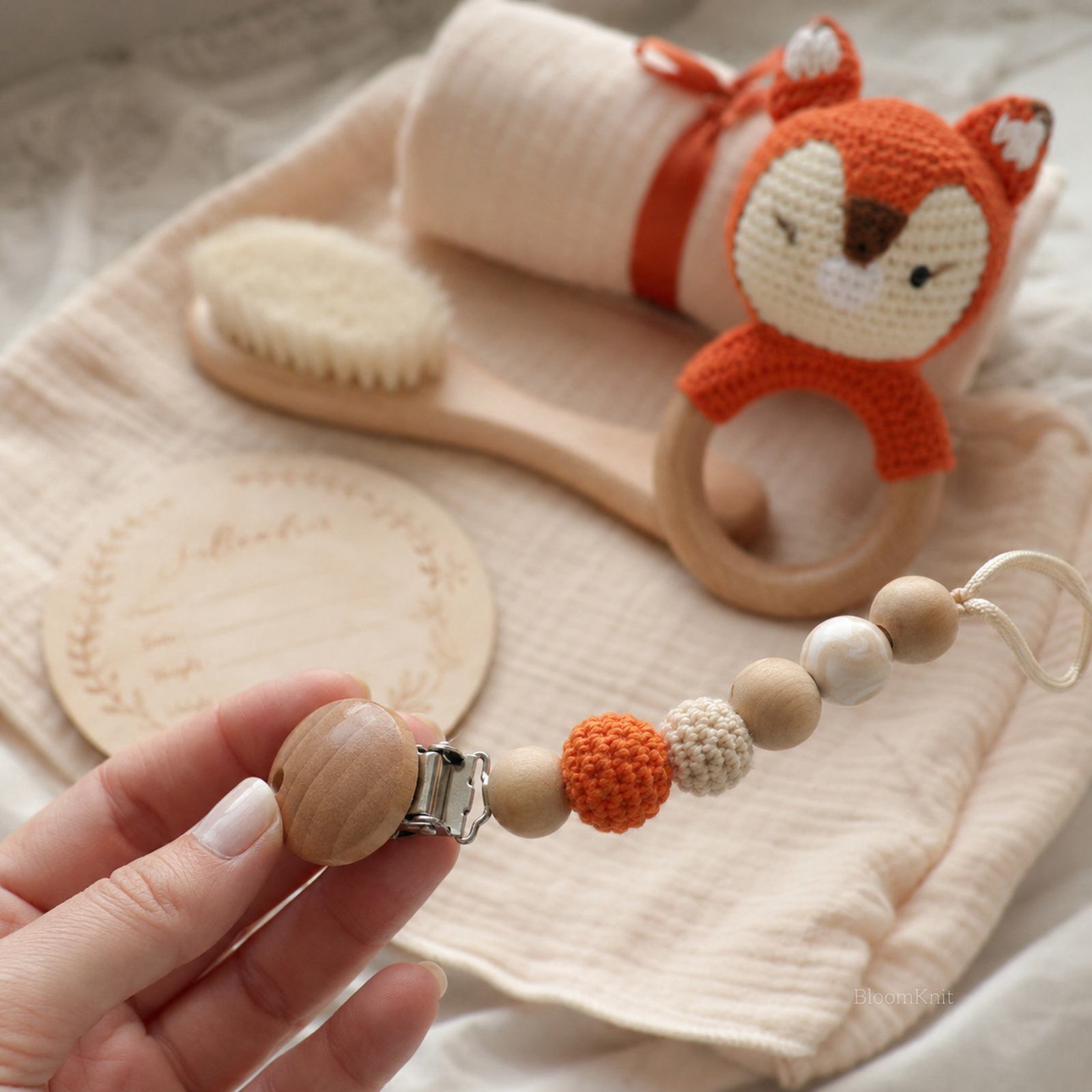 Newborn Baby Gift Box, Crochet Animal Rattle, Muslin Blanket, Pacifier Clip and Brush – 07 clip closeup