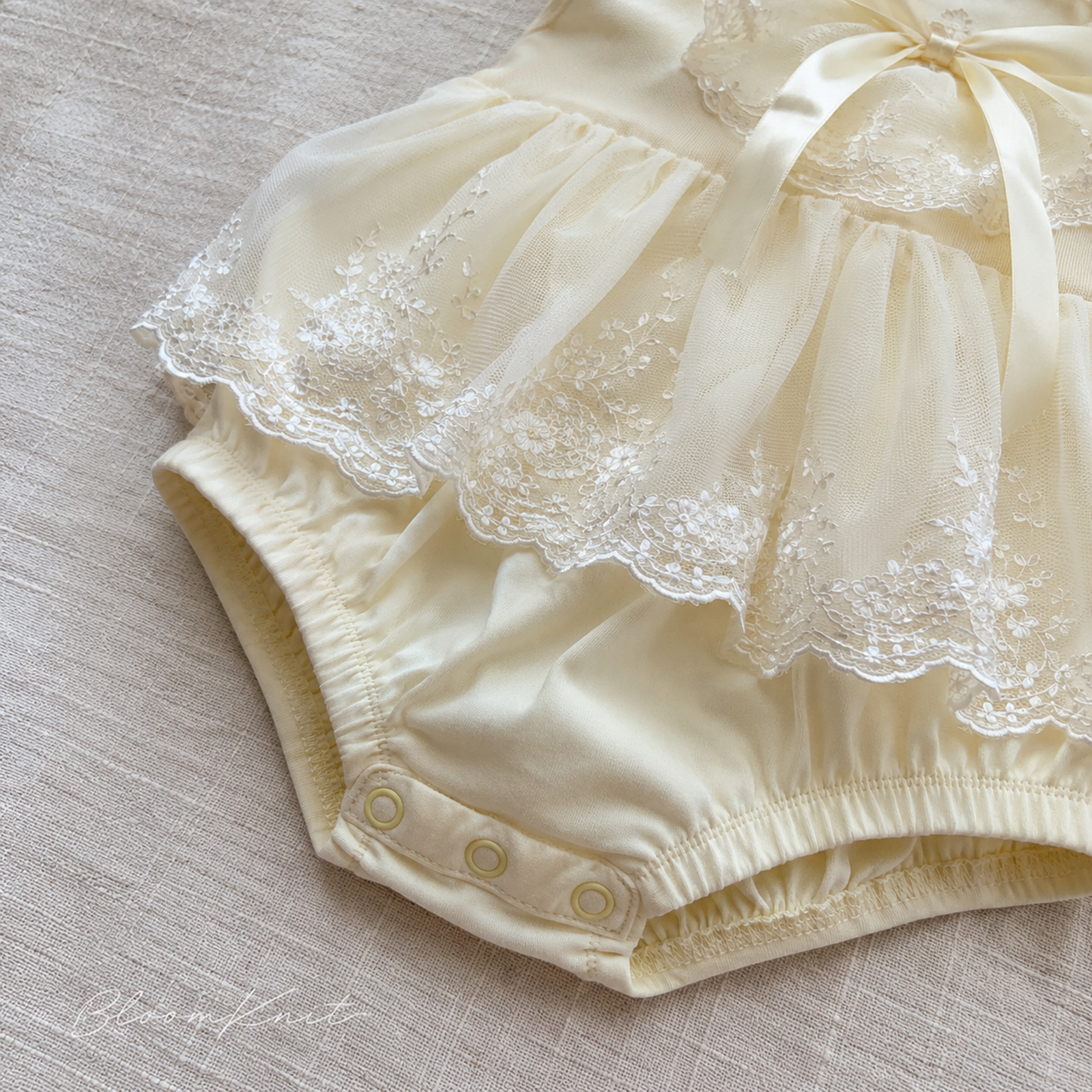 Ivory Lace Baby Romper Dress, Bow Collar Christening and First Birthday Outfit – 07 scalloped lace closeup