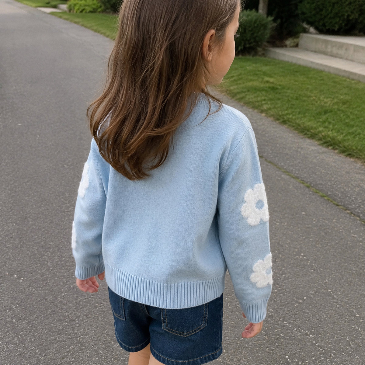 Girls' light blue floral knit cardigan back fit outdoors