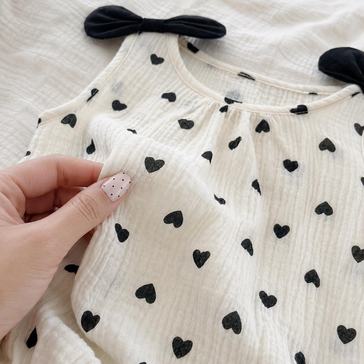 Baby Girl Cotton Romper Set with Black Hearts and Headband product image 4